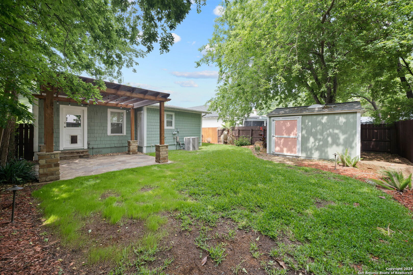 206 W High Avenue San Antonio TX 78210