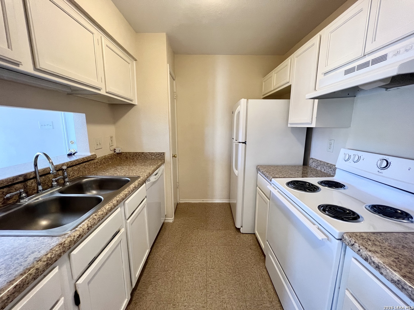 810 Station Street Converse TX 78109