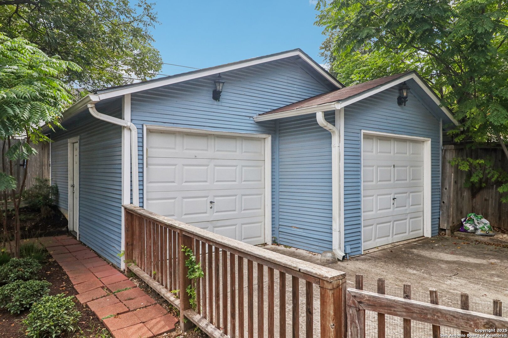 838 Wiltshire Avenue Terrell Hills TX 78209