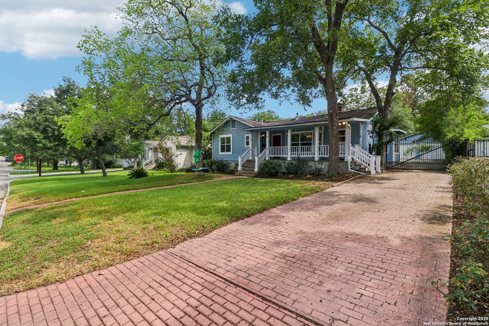 838 Wiltshire Avenue Terrell Hills TX 78209