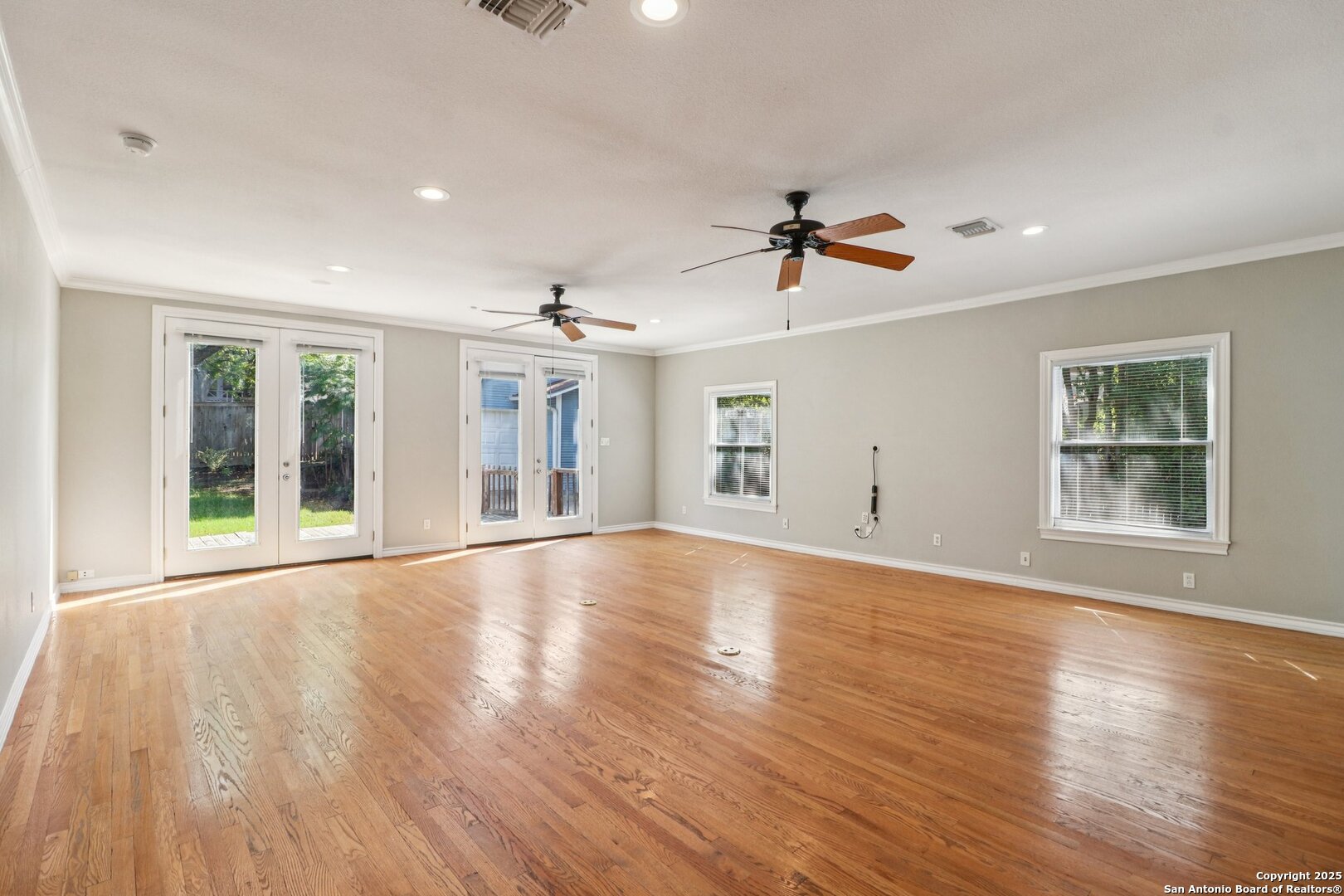 838 Wiltshire Avenue Terrell Hills TX 78209