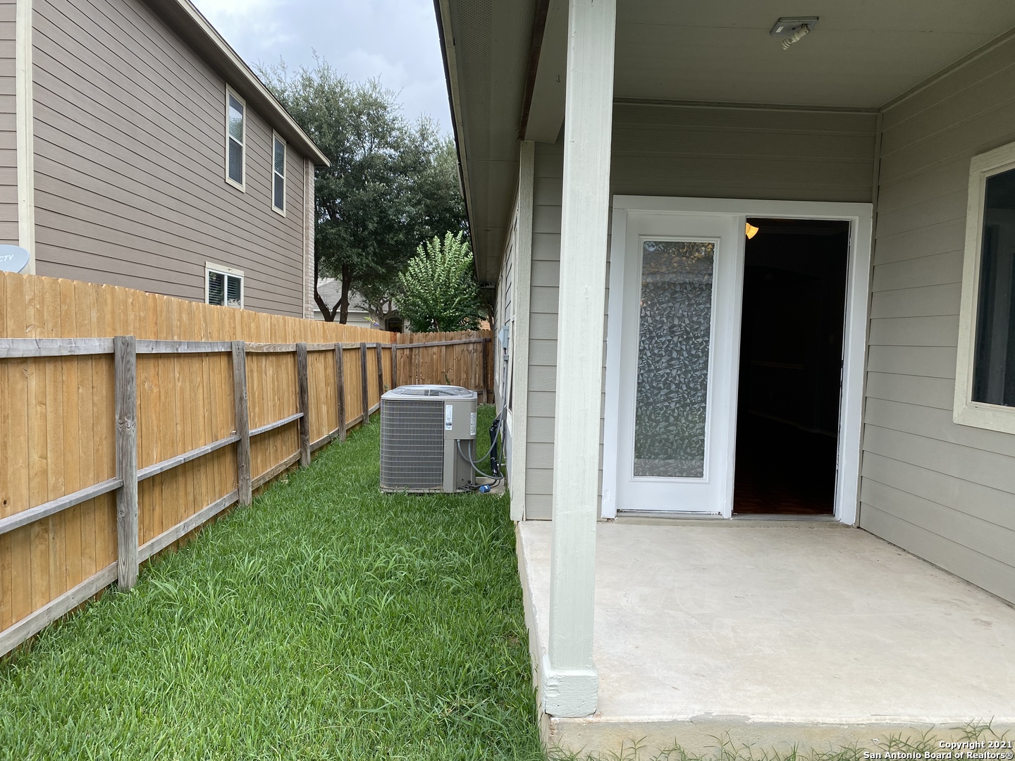 9310 Longmire Trace San Antonio TX 78245