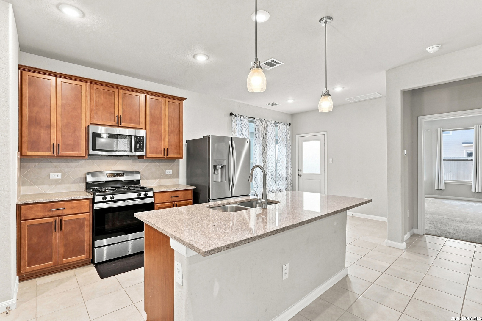 9102 Devils River Converse TX 78109
