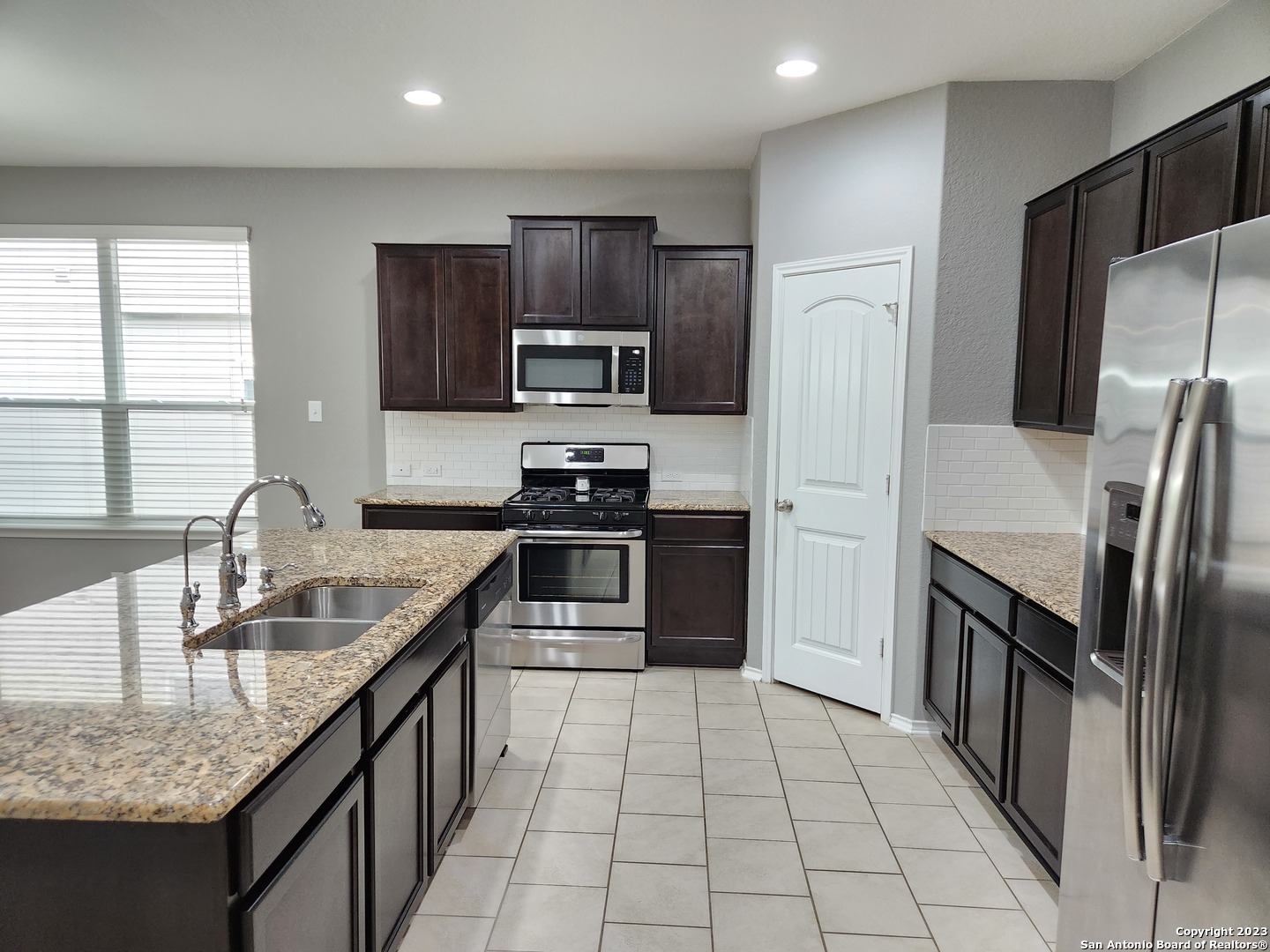 654 Sage Thrasher San Antonio TX 78253