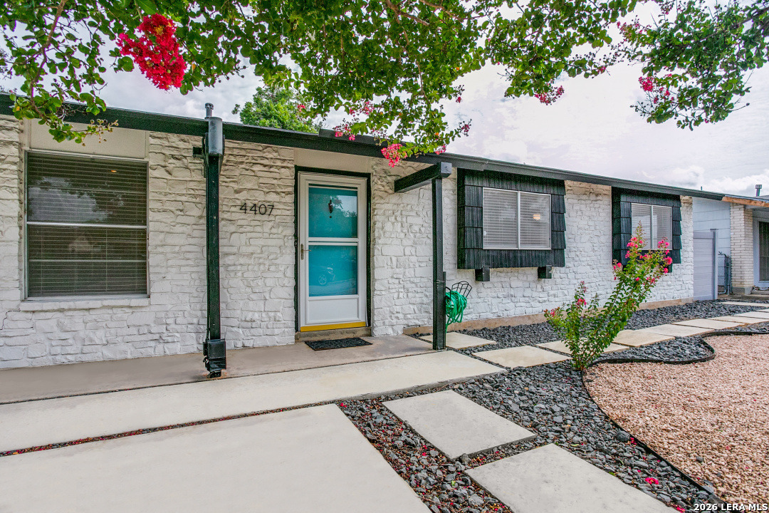 4407 Sun Vista Lane San Antonio TX 78217
