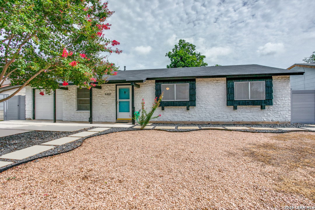 4407 Sun Vista Lane San Antonio TX 78217