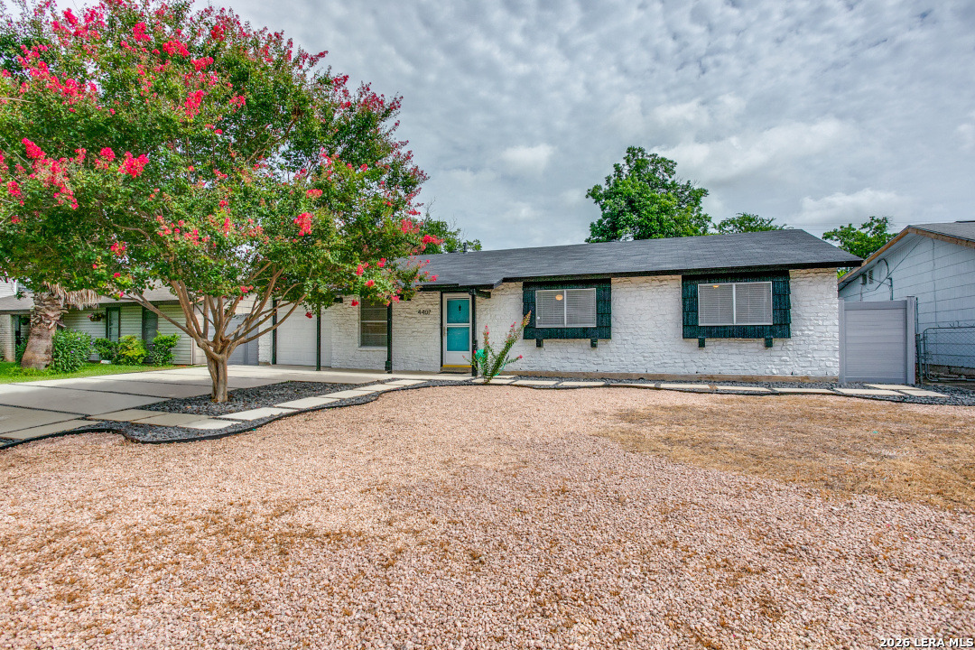 4407 Sun Vista Lane San Antonio TX 78217