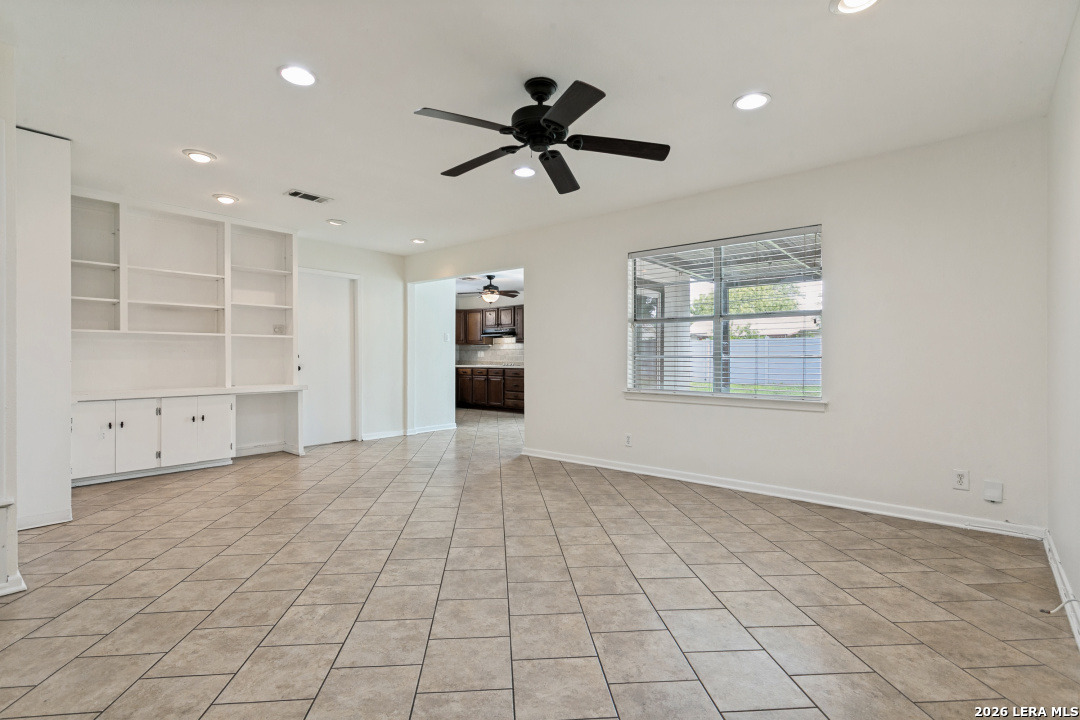 4407 Sun Vista Lane San Antonio TX 78217