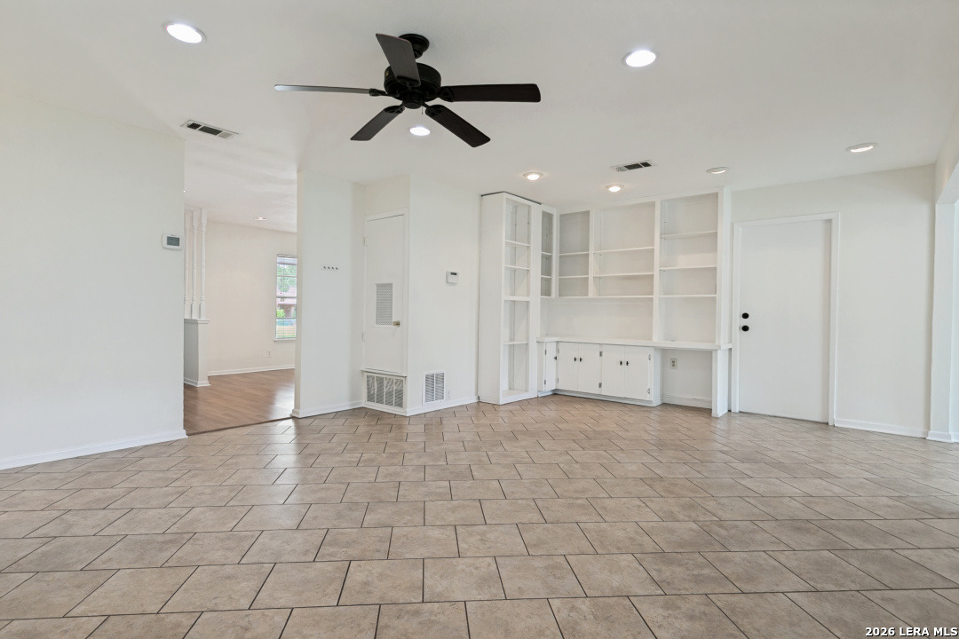 4407 Sun Vista Lane San Antonio TX 78217