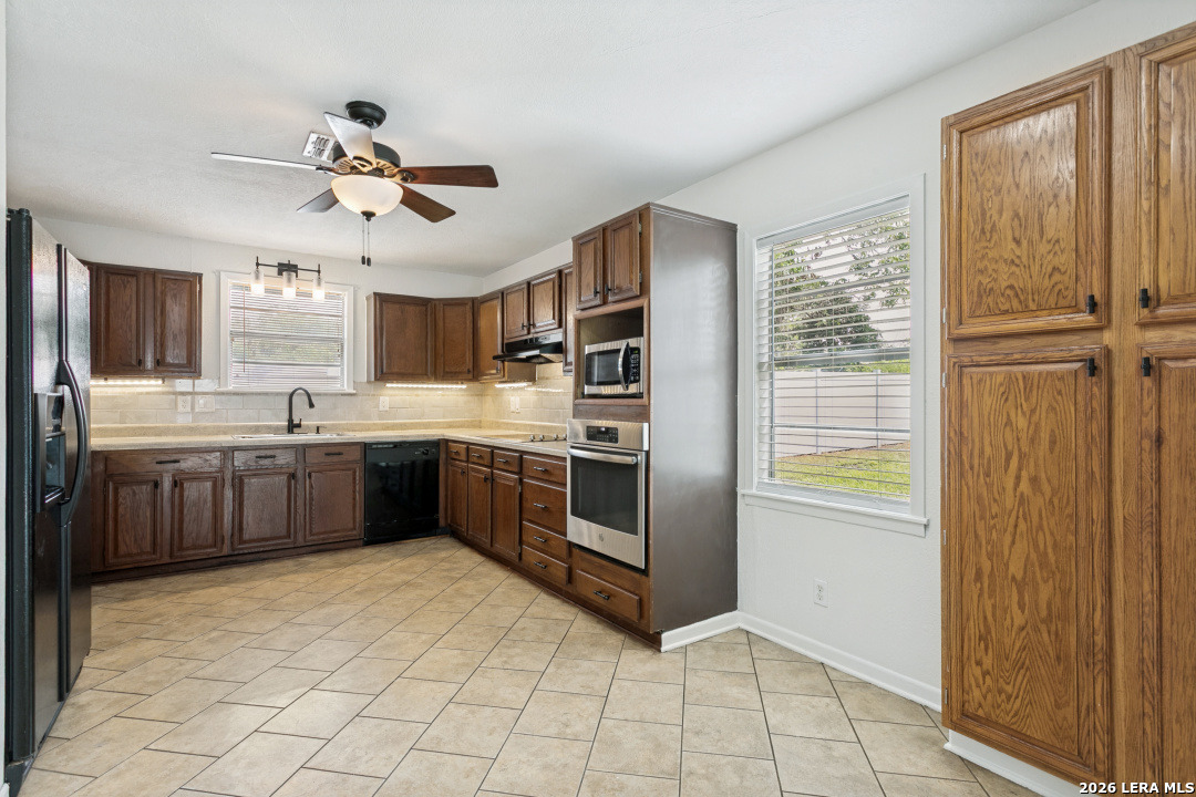 4407 Sun Vista Lane San Antonio TX 78217