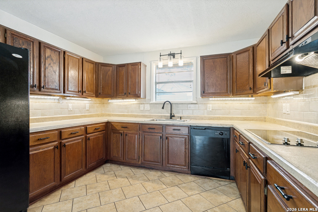 4407 Sun Vista Lane San Antonio TX 78217