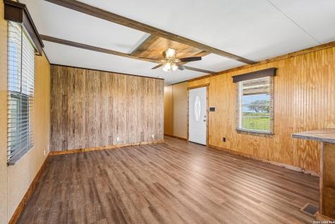 849 County Road 302 Floresville TX 78114