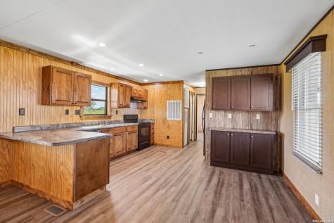 849 County Road 302 Floresville TX 78114