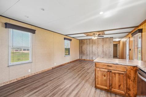 849 County Road 302 Floresville TX 78114