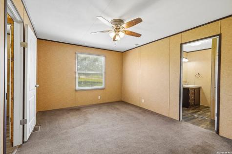 849 County Road 302 Floresville TX 78114
