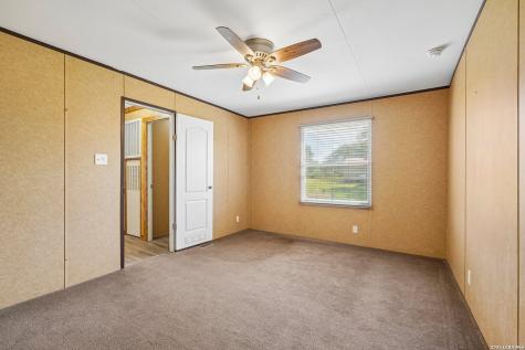 849 County Road 302 Floresville TX 78114