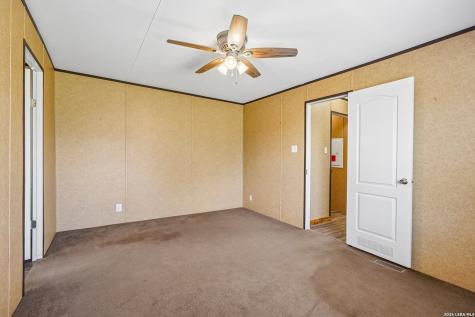 849 County Road 302 Floresville TX 78114