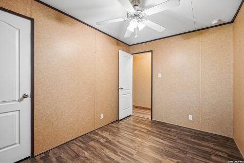 849 County Road 302 Floresville TX 78114
