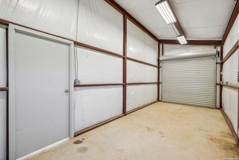 849 County Road 302 Floresville TX 78114