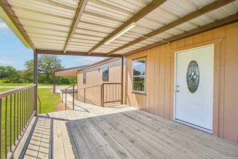 849 County Road 302 Floresville TX 78114