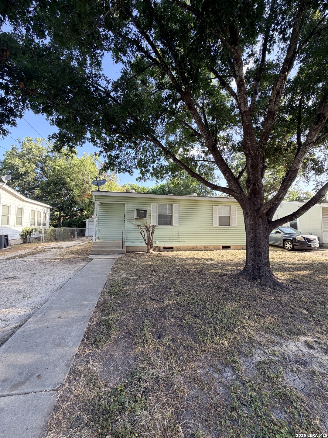 173 W Dickson Avenue San Antonio TX 78214