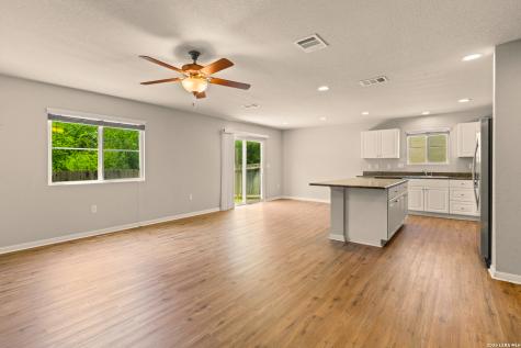 10110 Relic Oaks San Antonio TX 78240
