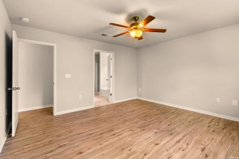 10110 Relic Oaks San Antonio TX 78240