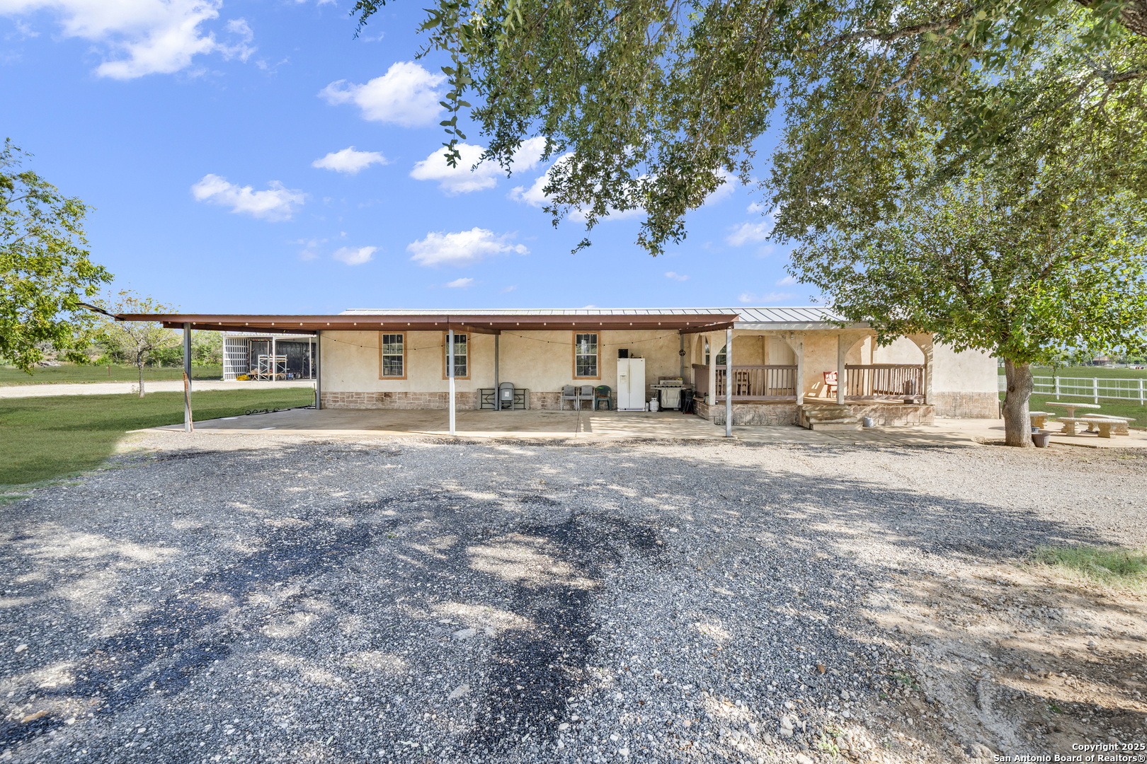 11791 Kinney Road Atascosa TX 78002