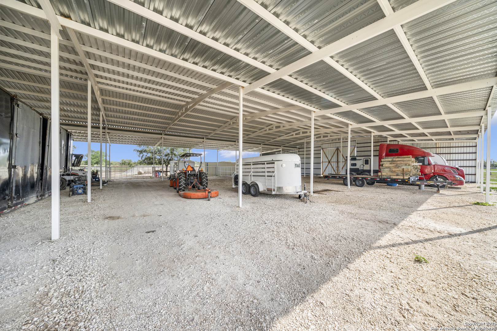 11791 Kinney Road Atascosa TX 78002