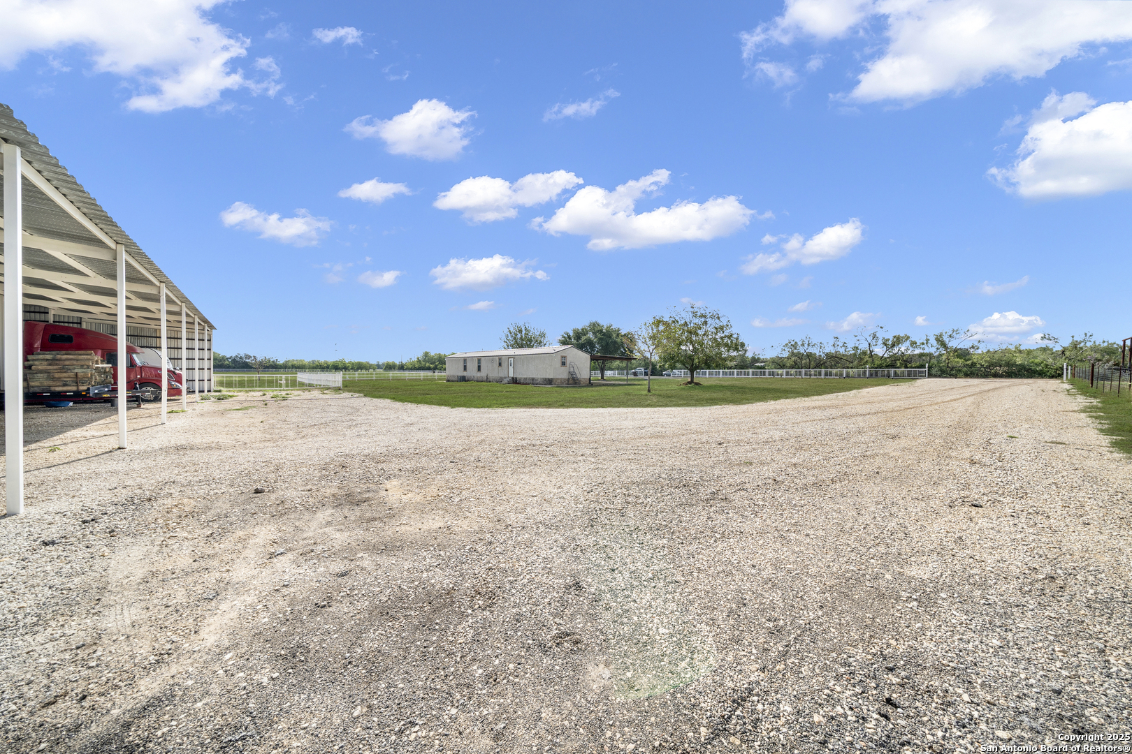 11791 Kinney Road Atascosa TX 78002
