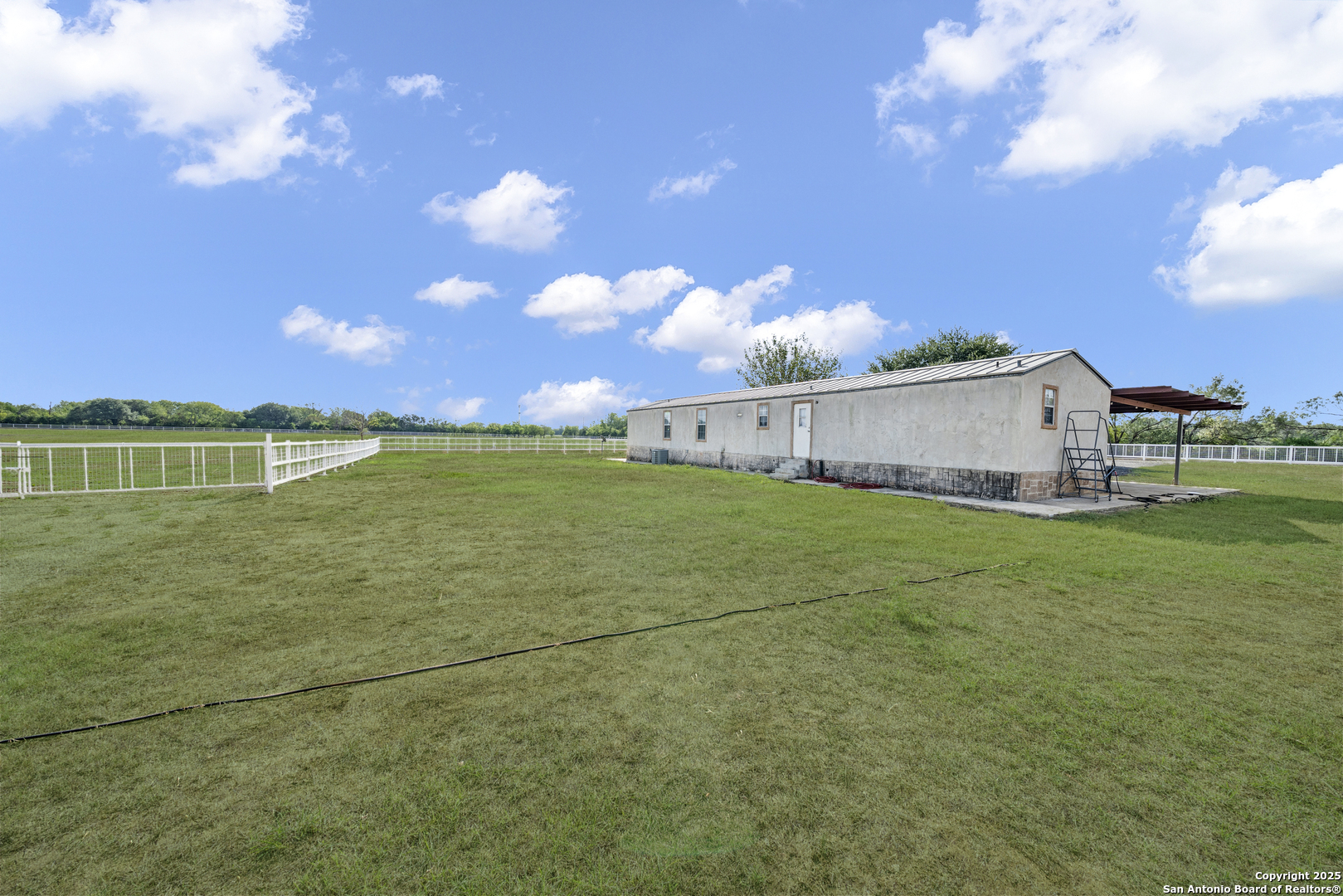 11791 Kinney Road Atascosa TX 78002