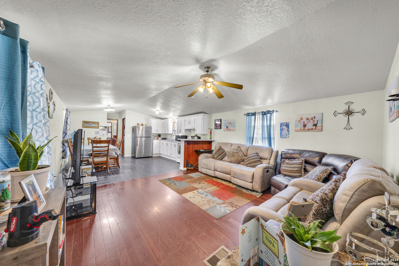 11791 Kinney Road Atascosa TX 78002