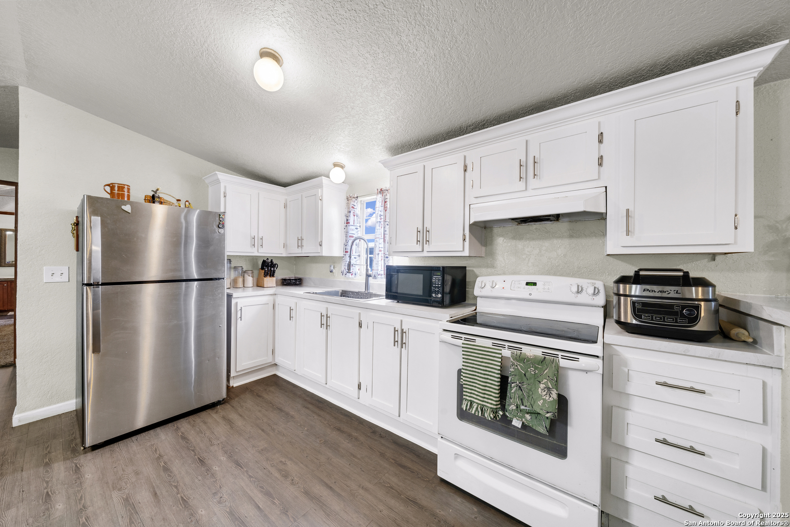 11791 Kinney Road Atascosa TX 78002