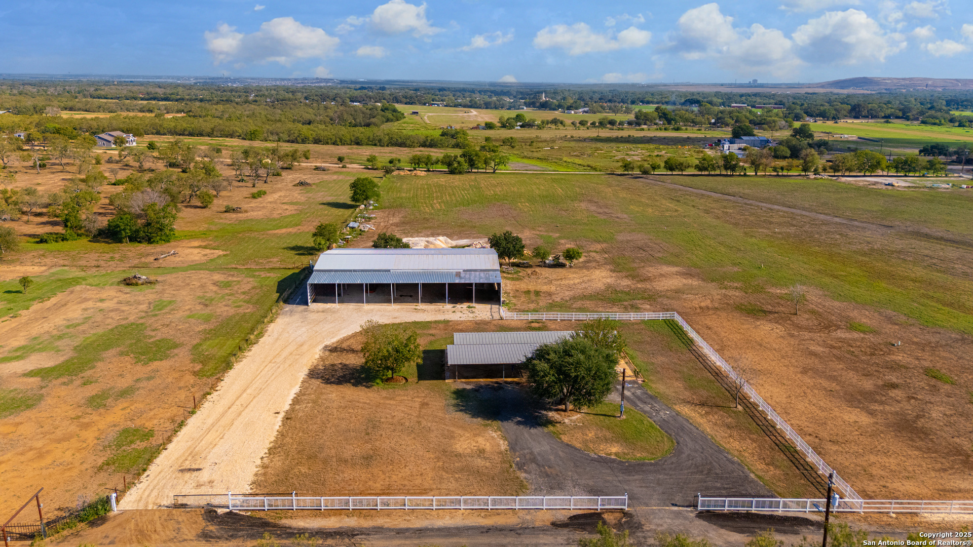 11791 Kinney Road Atascosa TX 78002