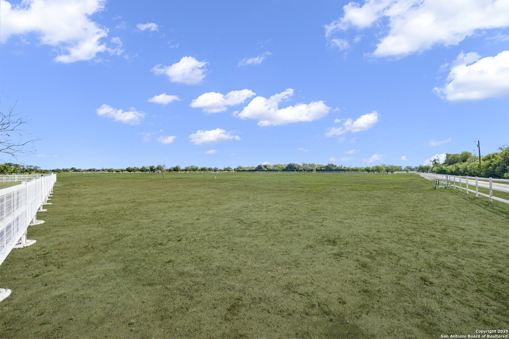 11791 Kinney Road Atascosa TX 78002