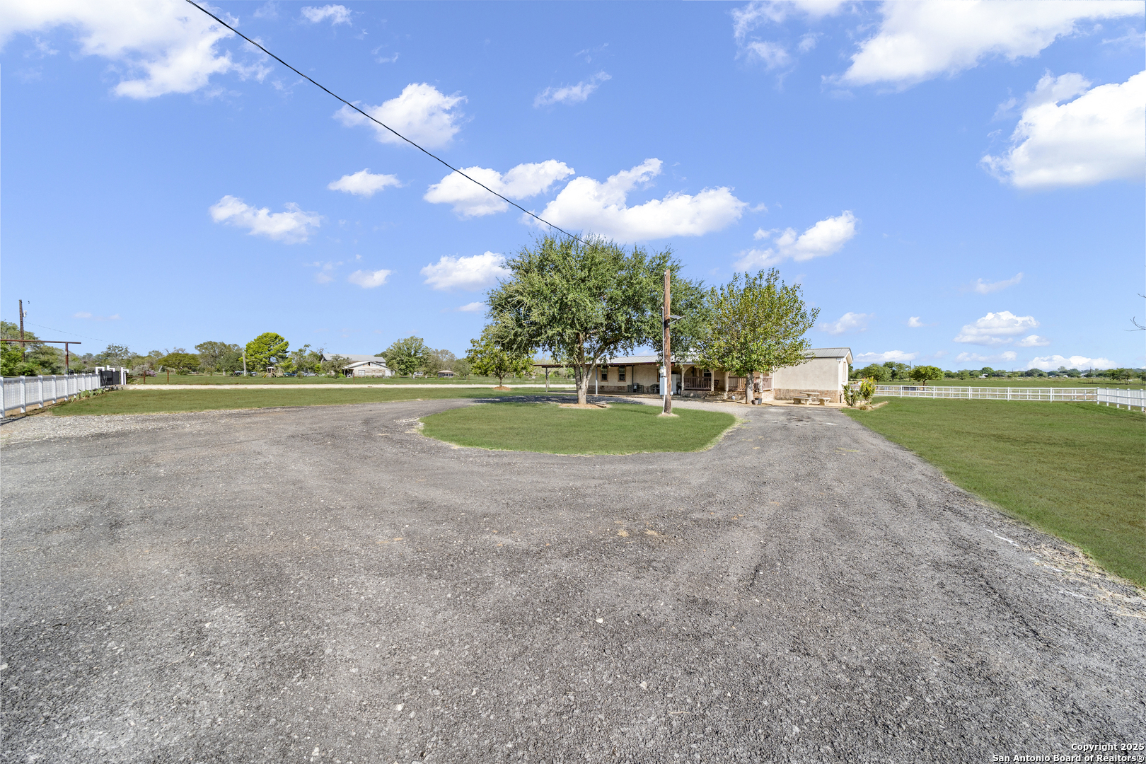 11791 Kinney Road Atascosa TX 78002