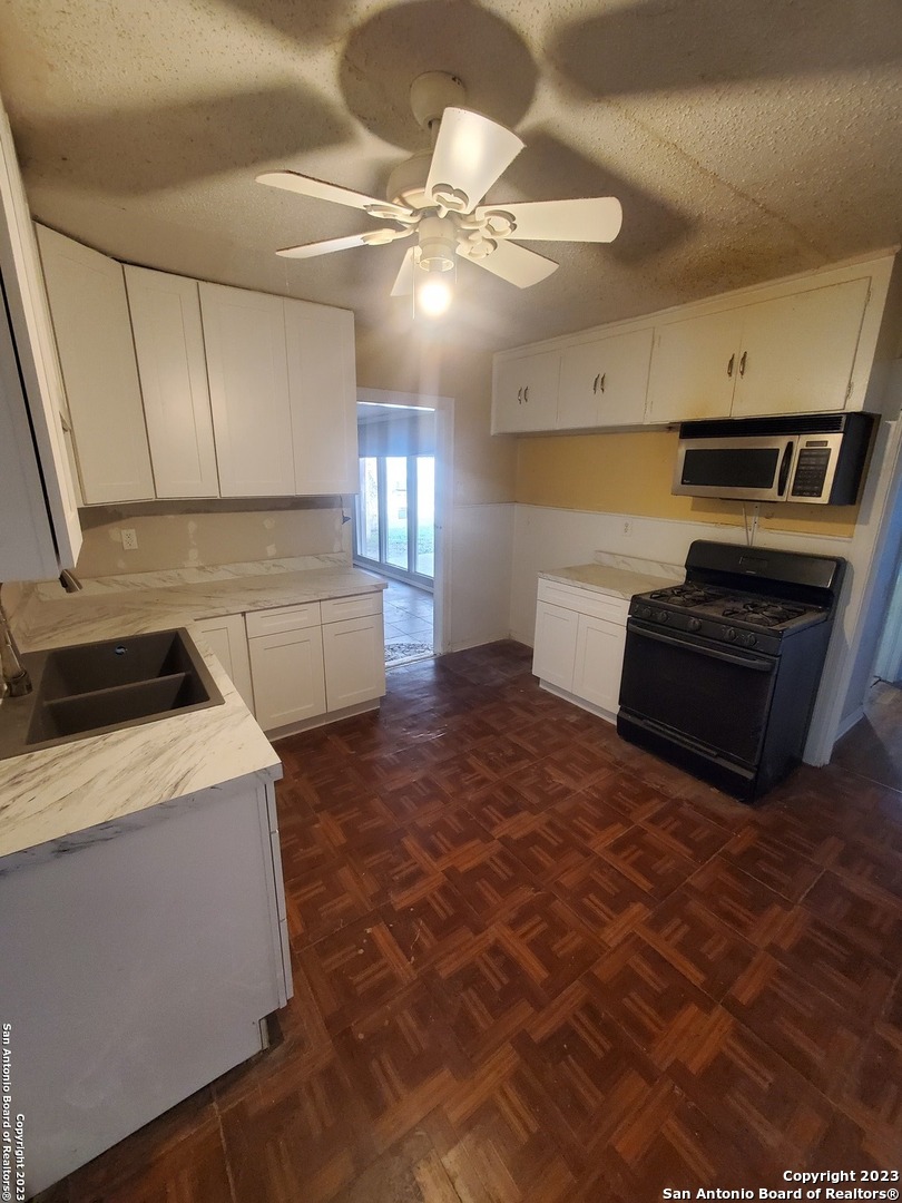 114 Pardo Circle San Antonio TX 78228