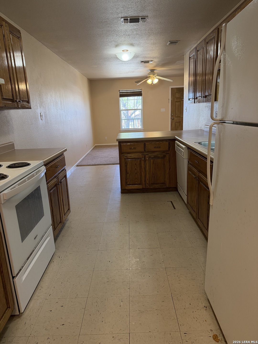 212 Schriewer Poth TX 78147