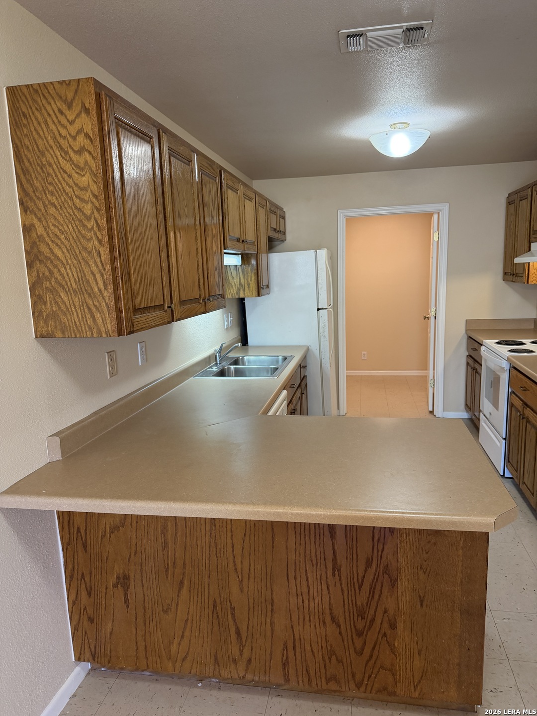 212 Schriewer Poth TX 78147