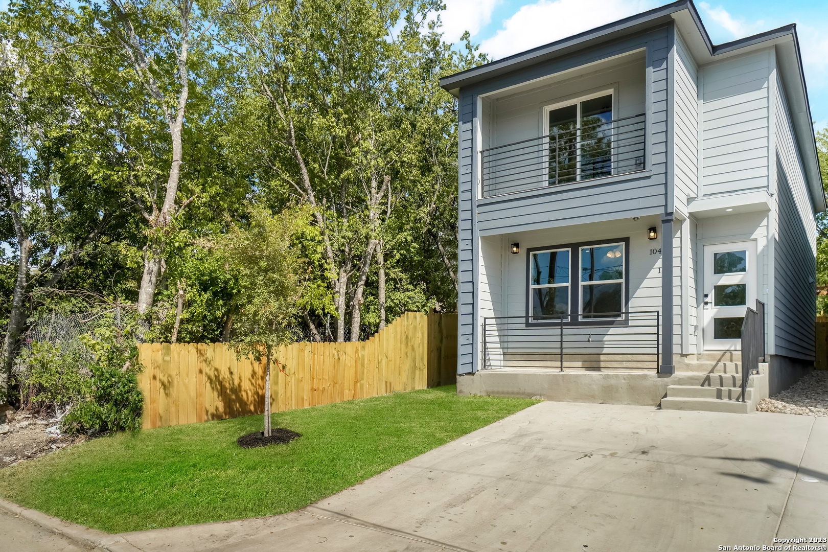 104 Shenandoah San Antonio TX 78210