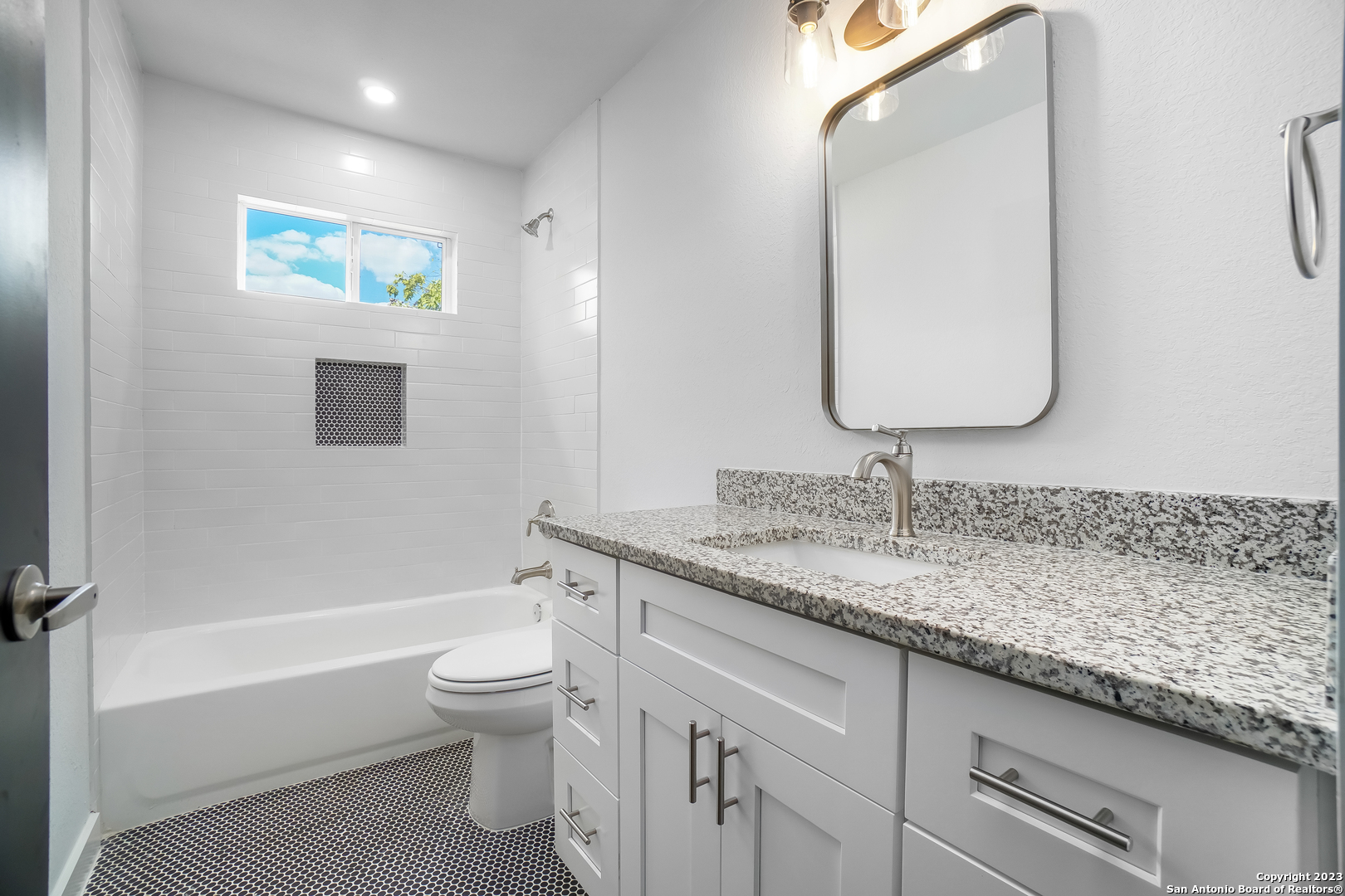104 Shenandoah San Antonio TX 78210