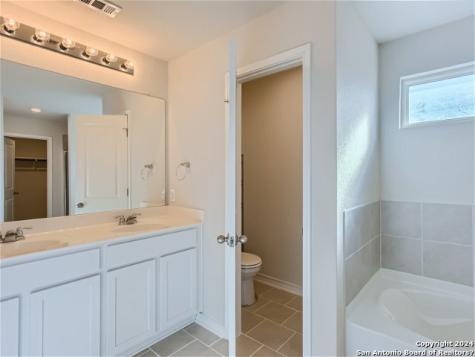 9811 Bratten Rise San Antonio TX 78254
