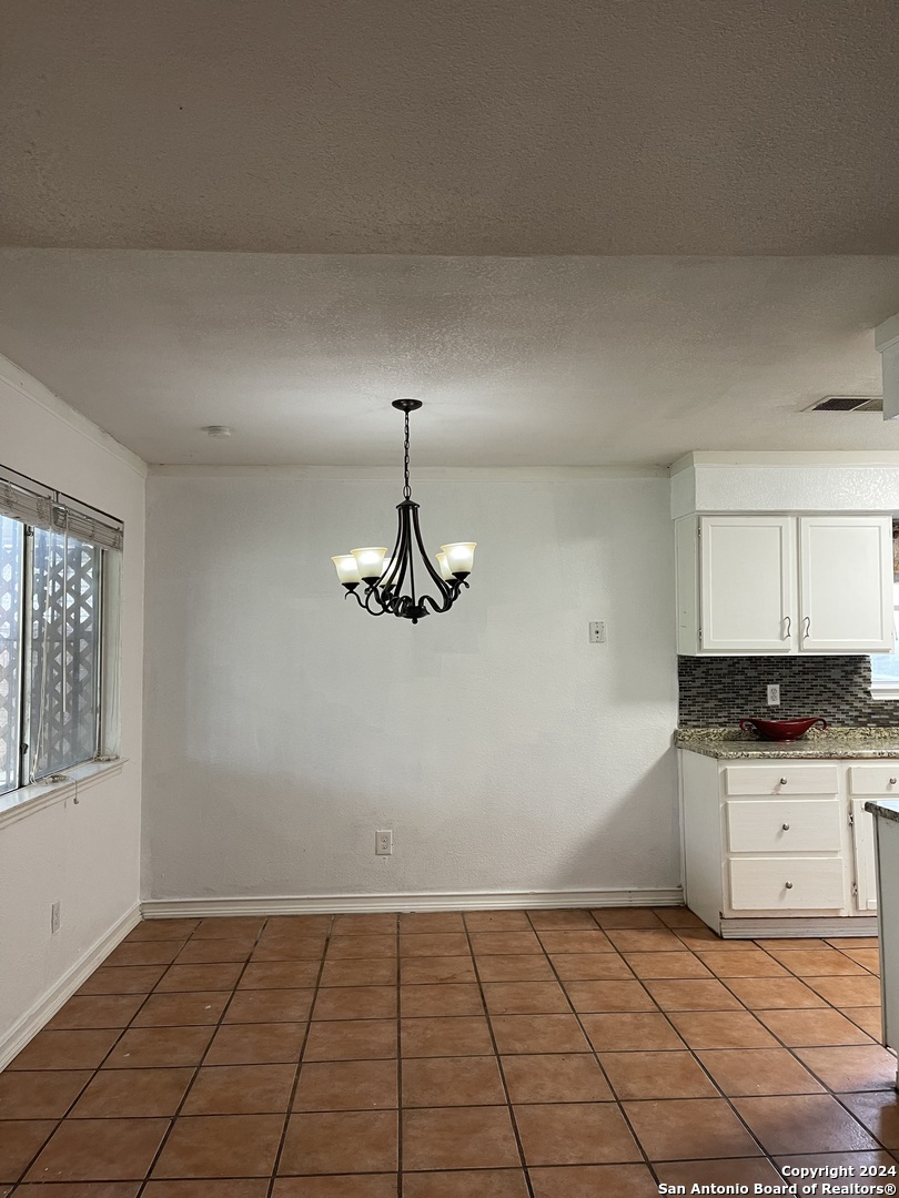 4103 Freestone San Antonio TX 78222