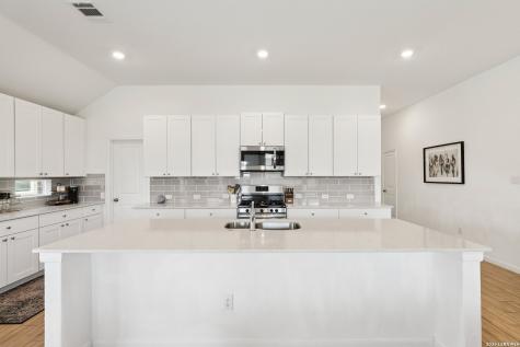 8908 Luciano Ridge Seguin TX 78155