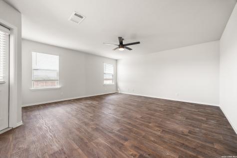 6623 Whisper Pond San Antonio TX 78252