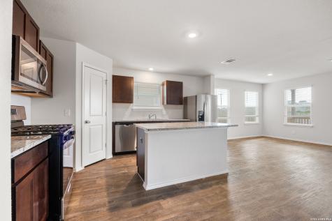 6623 Whisper Pond San Antonio TX 78252