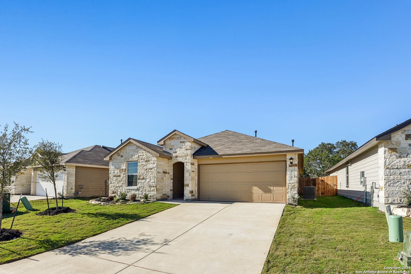 21281 Millstream Bend San Antonio TX 78266