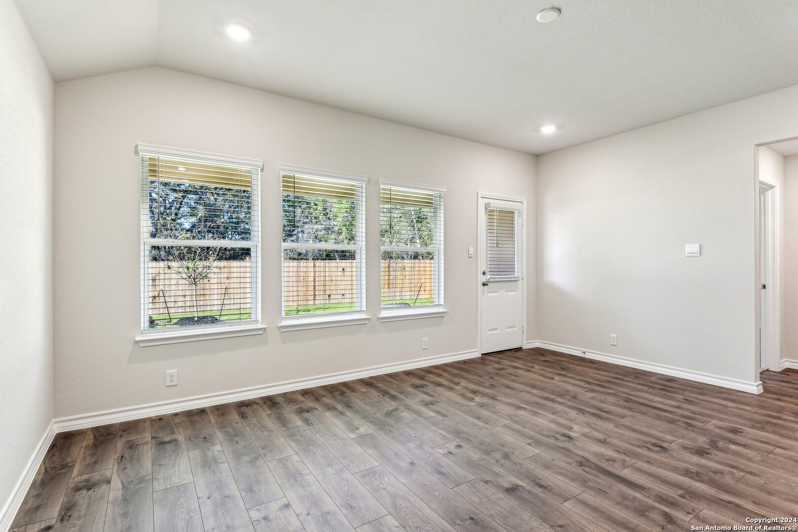 21281 Millstream Bend San Antonio TX 78266