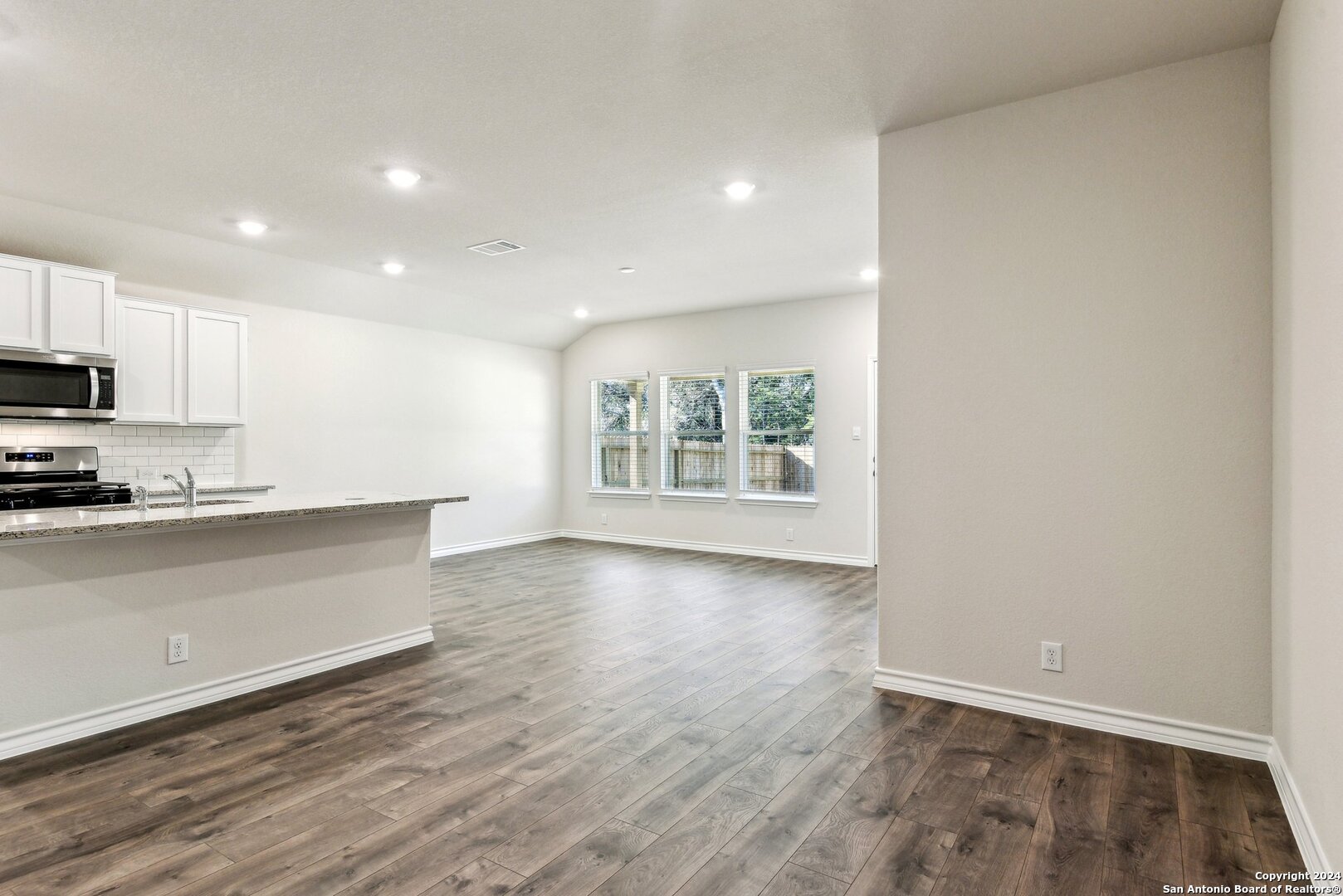 21281 Millstream Bend San Antonio TX 78266