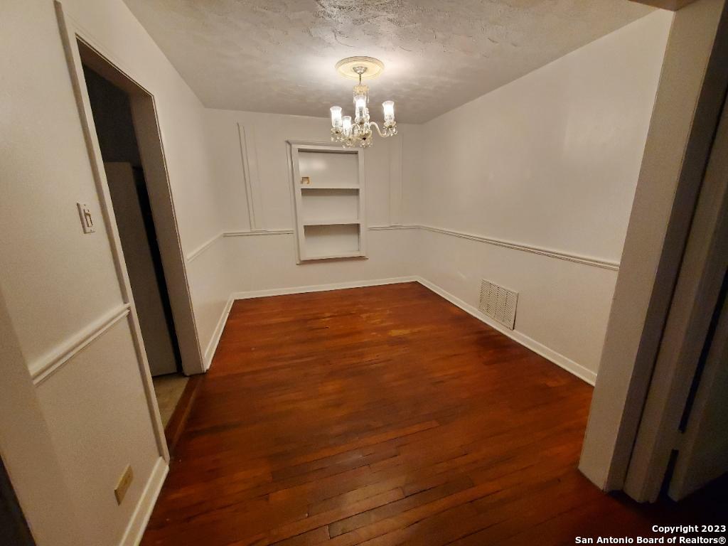 2607 W Craig Place San Antonio TX 78228